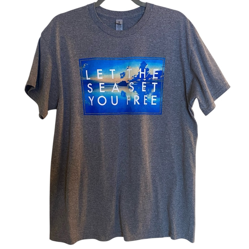 Gildan Gray Tee with Blue Ocean Graphic | L | Unisex | Norwegian Cruise Ship Tee